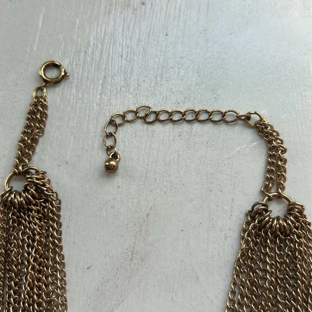 Elegant Gold tone 14-Strand chain Necklace - Picture 4 of 6